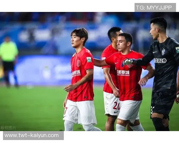 意外!为何韦世豪去哪效力他俩就会这季节紧随其后加盟,原因找到