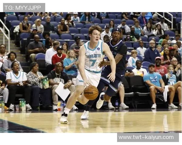 状态不错!4号秀克尼佩尔半场9中7轰18分——他用实力证明自己的价值 状态不错!4号秀克尼佩尔半场9中7轰18分——他用实力证明自己的价值