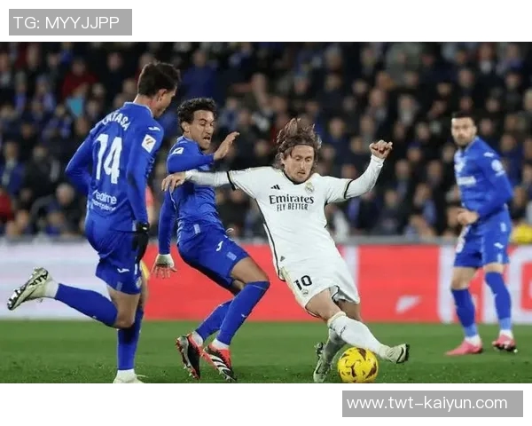 官方:博尔哈当选皇马VS塞尔塔全场最佳球员 官方:博尔哈当选皇马VS塞尔塔全场最佳球员