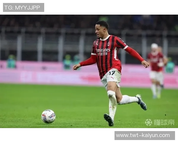 斯基拉：米兰询问了塞维利亚右后卫胡安卢-桑切斯的情况