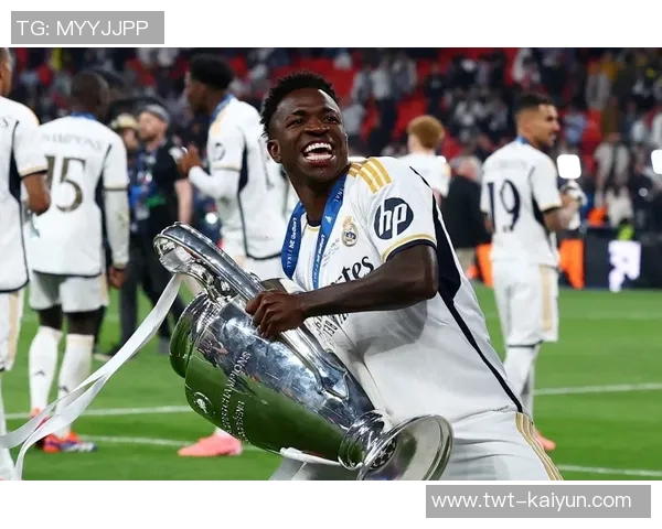 维尼修斯本赛季表现分析：仅3次打满全场，身体状态引发关注