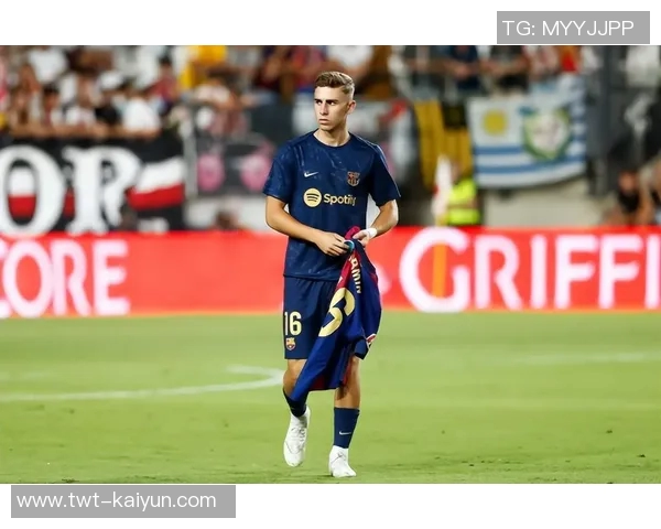 马卡:弗里克首次面临佩德里&德容&加维同时缺席,将调整中场 马卡:弗里克首次面临佩德里&德容&加维同时缺席,将调整中场